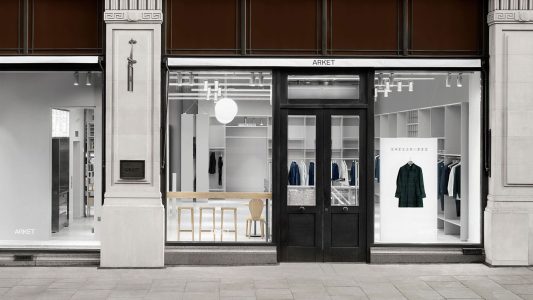 H&M’in Yeni Markası Arket Londra’da Görücüye Çıktı