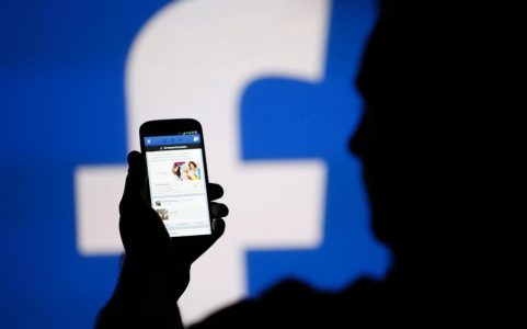 Facebook, Çocukları Kişisel Bilgilerini Erişime Açmaları İçin Kandırmış