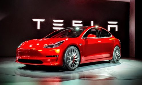 Elon Musk, Model 3 Üretiminde Robotlara Fazla Güvendiklerini Kabul Etti