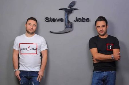 Steve Jobs İsimli Moda Markası, Apple’a Karşı Olan İsim Hakkı Davasını Kazandı