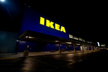 Çocuklar, Yeni Meydan Okuma Akımı Nedeniyle IKEA’da Geceliyorlar