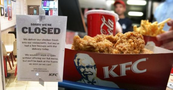 Birleşik Krallık’taki KFC Restoranlarında Tavuk Bitti