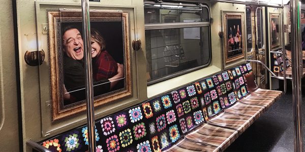 New York Metrosunda Bir Tren İkon Dizi Roseanne’in Oturma Odasına Dönüştü!