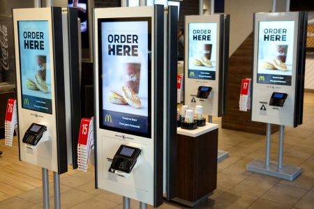 McDonald’s, Restoranlarına Self Servis Kiosk’ları Yerleştiriyor