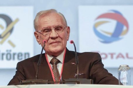 Erdoğan Demirören Hayatını Kaybetti