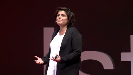 Hayal Ederken Eşekten Düşülür mü?