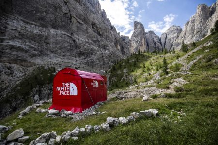 The North Face Alp Dağlarına Pop-Up Mağaza Açtı