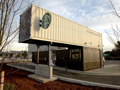 Yeni Starbucks’ların %80’inde Arabaya Sipariş Hizmeti Var
