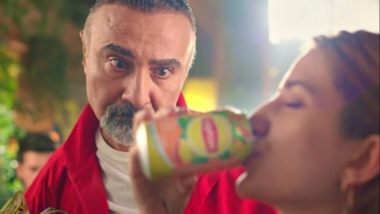 Lipton’dan Coca-Cola’ya Göndermeli Reklam Filmi