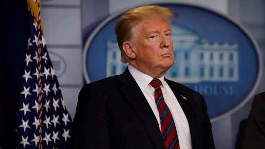The North Face, Twitter’da Trump’ın Meksika Duvarı Fikrine Gönderme Yaptı